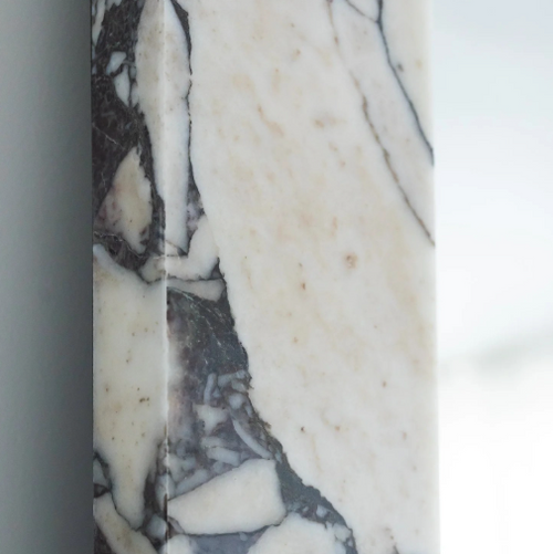 Aurore Calacatta Viola marble mirror detail