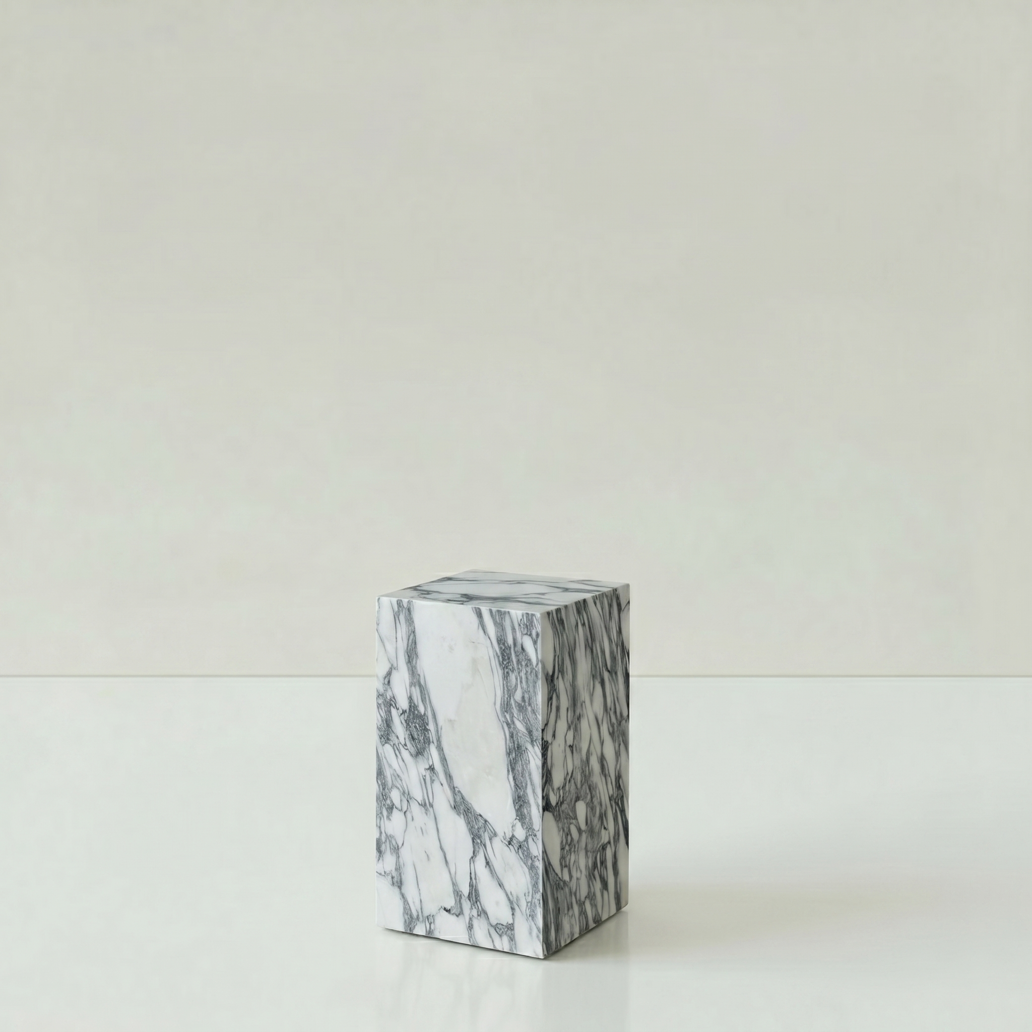 Plinth Small Arabescato White